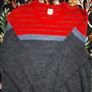 Gap sweater size Large